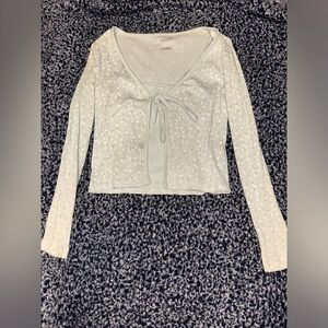 Arizona Jean Co long sleeve ribbed tie with daisies